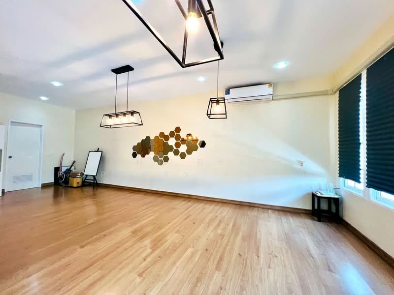 Golden Town 2 Ladprao-Kaset Nawamin, Bangkok, Soi Nawamin 42 Yak 27, Khlong Kum, Bueng Kum, Bangkok, 5 Bedrooms, 100 sqm, Townhouse For Sale, by The Best Property Agent ปู, 500175065 - DDproperty.com