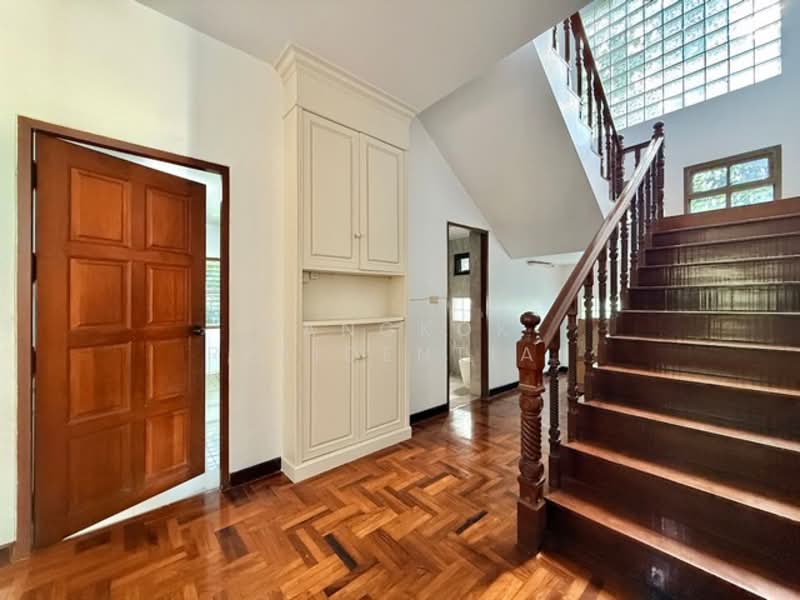 Detached House, Bangkok, Soi Soonvijai 8/2, Bang Kapi, Huai Khwang, Bangkok, 4 Bedrooms, 400 sqm, Single Detached House For Rent, by Bangkok Residential, 500175111 - DDproperty.com