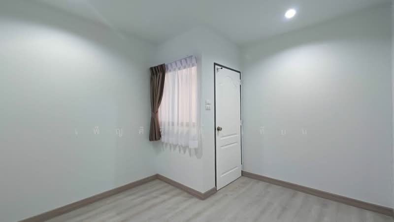 Moobaan K.C. Ramintra 7 : หมู่บ้านเค.ซี. รามอินทรา 7, กรุงเทพ, สามวาตะวันตก, คลองสามวา, กรุงเทพ, 132 ตร.ม., ทาวน์เฮ้าส์ ขาย, โดย เพ็ญศิริ ตุ้มเทียน, 500175145 - DDproperty.com