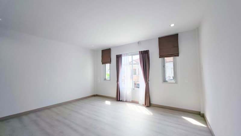 Moobaan K.C. Ramintra 7 : หมู่บ้านเค.ซี. รามอินทรา 7, กรุงเทพ, สามวาตะวันตก, คลองสามวา, กรุงเทพ, 132 ตร.ม., ทาวน์เฮ้าส์ ขาย, โดย เพ็ญศิริ ตุ้มเทียน, 500175145 - DDproperty.com