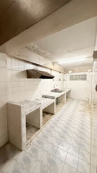 Shophouse Damrongrak Road, Bangkok, ดำรงรักษ์, Khlong Maha Nak, Pom Prap Sattru Phai, Bangkok, , 600 sqm, Shophouse For Sale, by KHUN H-DO, 500175153 - DDproperty.com