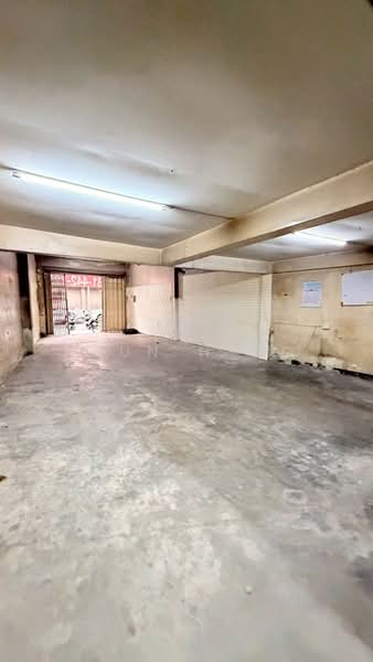 Shophouse Damrongrak Road, Bangkok, ดำรงรักษ์, Khlong Maha Nak, Pom Prap Sattru Phai, Bangkok, , 600 sqm, Shophouse For Sale, by KHUN H-DO, 500175153 - DDproperty.com