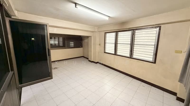 Shophouse Damrongrak Road, Bangkok, ดำรงรักษ์, Khlong Maha Nak, Pom Prap Sattru Phai, Bangkok, , 600 sqm, Shophouse For Sale, by KHUN H-DO, 500175153 - DDproperty.com