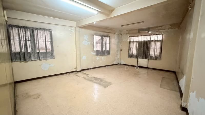 Shophouse Damrongrak Road, Bangkok, ดำรงรักษ์, Khlong Maha Nak, Pom Prap Sattru Phai, Bangkok, , 600 sqm, Shophouse For Sale, by KHUN H-DO, 500175153 - DDproperty.com