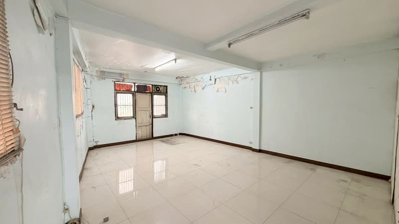 Shophouse Damrongrak Road, Bangkok, ดำรงรักษ์, Khlong Maha Nak, Pom Prap Sattru Phai, Bangkok, , 600 sqm, Shophouse For Sale, by KHUN H-DO, 500175153 - DDproperty.com