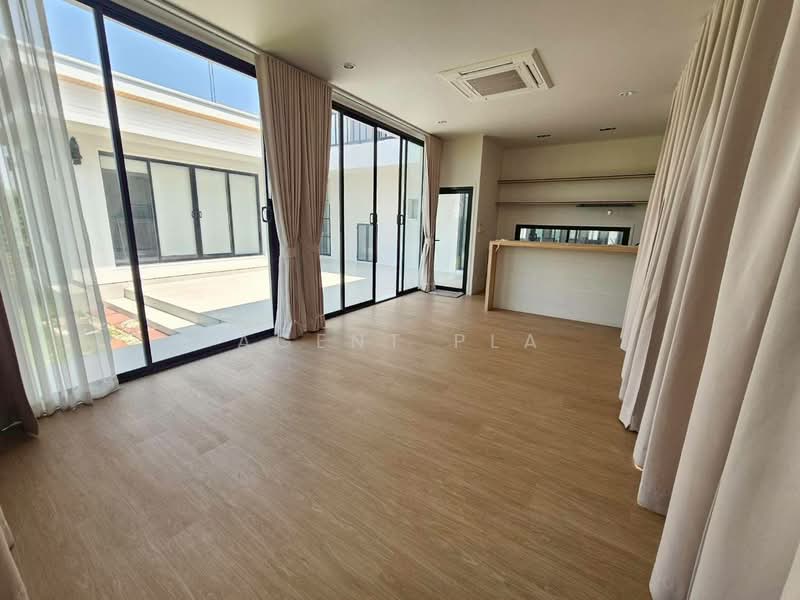 For Rent - 𝗡𝗲𝘄𝗹𝘆 𝗕𝘂𝗶𝗹𝘁 𝗠𝗼𝗱𝗲𝗿𝗻 𝗟𝘂𝘅𝘂𝗿𝘆 𝗛𝗼𝘂𝘀𝗲 𝗳𝗼𝗿 𝗥𝗘𝗡𝗧 (𝗦𝗣𝗦𝗣𝟲𝟰𝟳), Samut Prakan