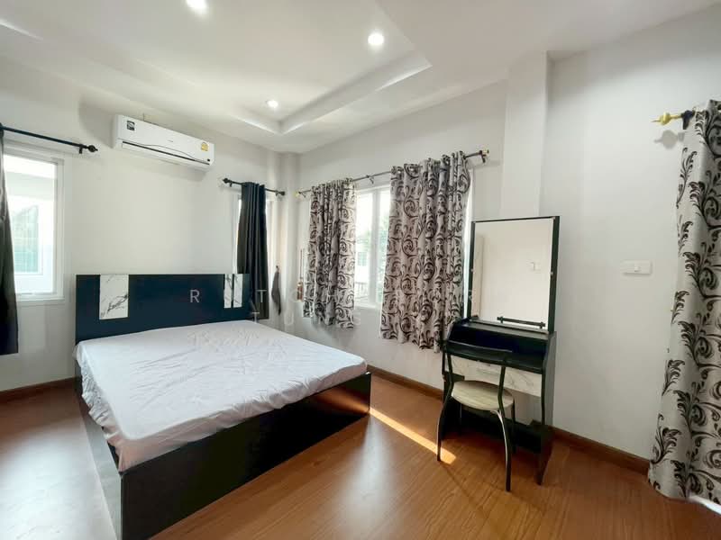 บ้านในโครงการ ให้เช่า – ใกล้โรงเรียนนานาชาตินครพายัพ เพียง 5 นาที ค่าเช่า 20,000 บาท / เดือน รหัสทรั, Chiang Mai, San Phi Sua, Muang Chiang Mai, Chiang Mai, 3 Bedrooms, 130 sqm, Single Detached House For Rent, by Rutchaporn Tunsiri, 500175198 - DDproperty.com