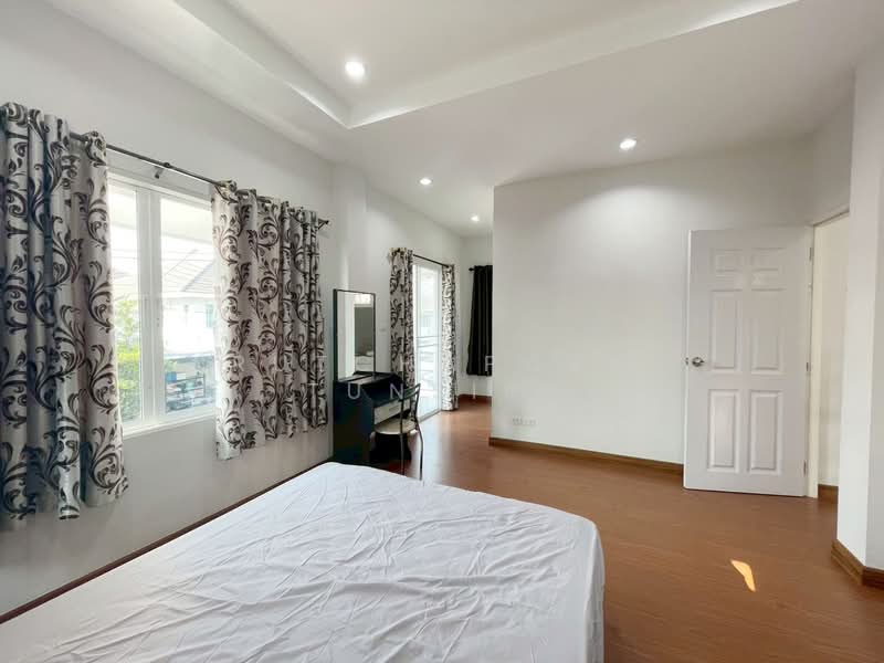บ้านในโครงการ ให้เช่า – ใกล้โรงเรียนนานาชาตินครพายัพ เพียง 5 นาที ค่าเช่า 20,000 บาท / เดือน รหัสทรั, Chiang Mai, San Phi Sua, Muang Chiang Mai, Chiang Mai, 3 Bedrooms, 130 sqm, Single Detached House For Rent, by Rutchaporn Tunsiri, 500175198 - DDproperty.com