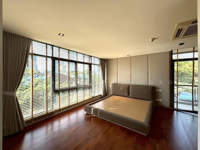 Baan Ananda, Bangkok, Sukhumvit 61, Khlong Tan Nua, Watthana, Bangkok, 3 Bedrooms, 300 sqm, Condo For Rent, by SmartLivingBangkok, 500175220 - DDproperty.com