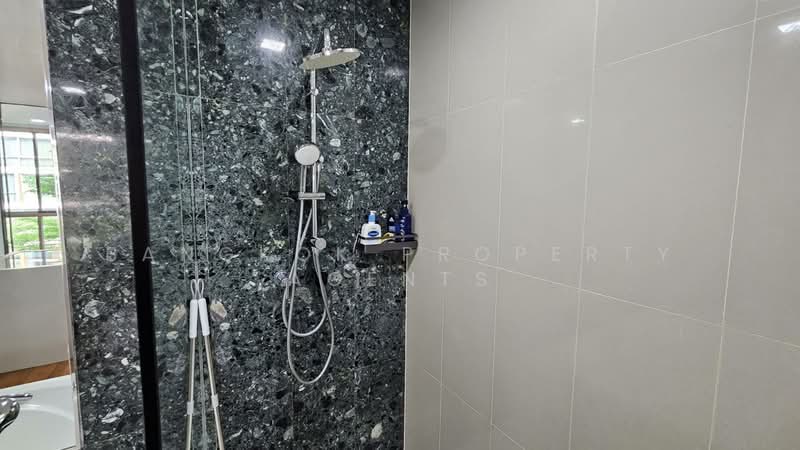 Ficus Lane, Bangkok, Soi Sukhumvit 44/1, Phra Kanong, Khlong Toei, Bangkok, 3 Bedrooms, 210 sqm, Condo For Rent, by BANGKOK PROPERTY AGENTS, 500175222 - DDproperty.com