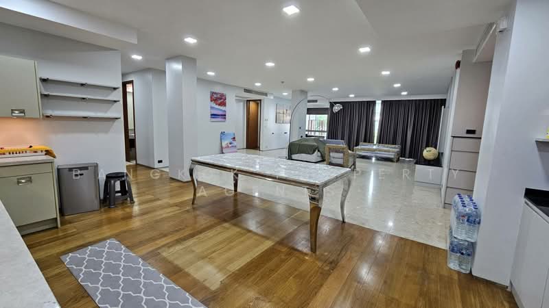 Ficus Lane, Bangkok, Soi Sukhumvit 44/1, Phra Kanong, Khlong Toei, Bangkok, 3 Bedrooms, 210 sqm, Condo For Rent, by BANGKOK PROPERTY AGENTS, 500175222 - DDproperty.com