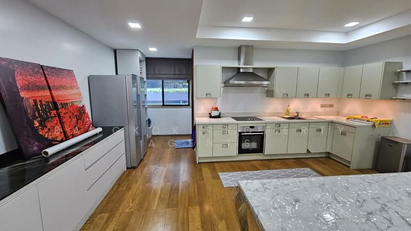 Ficus Lane, Bangkok, Soi Sukhumvit 44/1, Phra Kanong, Khlong Toei, Bangkok, 3 Bedrooms, 210 sqm, Condo For Rent, by BANGKOK PROPERTY AGENTS, 500175222 - DDproperty.com