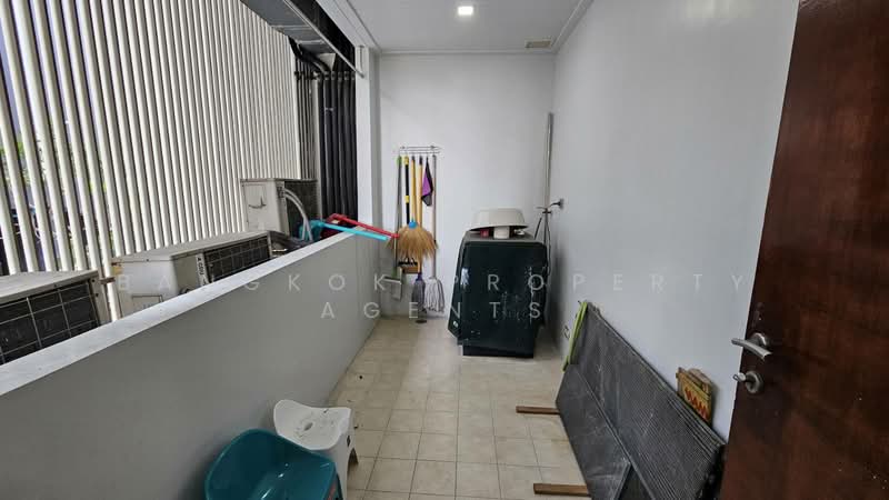 Ficus Lane, Bangkok, Soi Sukhumvit 44/1, Phra Kanong, Khlong Toei, Bangkok, 3 Bedrooms, 210 sqm, Condo For Rent, by BANGKOK PROPERTY AGENTS, 500175222 - DDproperty.com