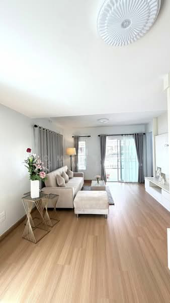 บ้านกลางสวน, ชลบุรี, บางละมุง, บางละมุง, ชลบุรี, 250 ตร.ม., บ้านแฝด ขาย, โดย HOME Real Estate Service, 500175230 - DDproperty.com