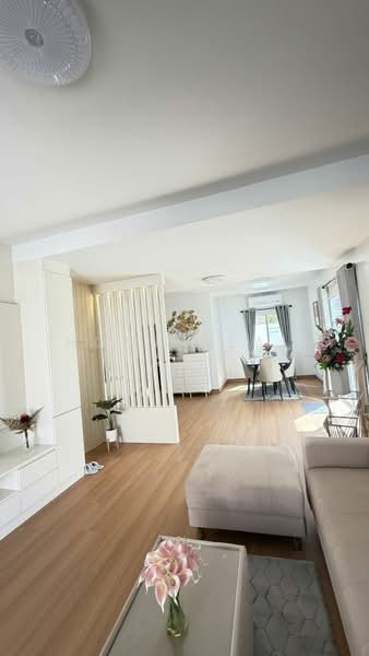 บ้านกลางสวน, ชลบุรี, บางละมุง, บางละมุง, ชลบุรี, 250 ตร.ม., บ้านแฝด ขาย, โดย HOME Real Estate Service, 500175230 - DDproperty.com