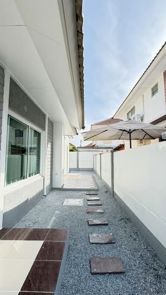 บ้านกลางสวน, ชลบุรี, บางละมุง, บางละมุง, ชลบุรี, 250 ตร.ม., บ้านแฝด ขาย, โดย HOME Real Estate Service, 500175230 - DDproperty.com