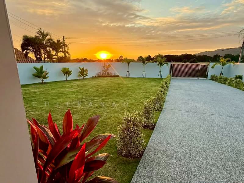 บ้านใหม่พร้อมสระว่ายน้ำ, Prachuap Khiri Khan, Hin Lek Fai, Hua Hin, Prachuap Khiri Khan, 3 Bedrooms, 250 sqm, Villa For Sale, by Cheeranan Satsue, 500175248 - DDproperty.com