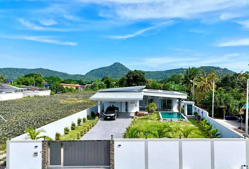 บ้านใหม่พร้อมสระว่ายน้ำ, Prachuap Khiri Khan, Hin Lek Fai, Hua Hin, Prachuap Khiri Khan, 3 Bedrooms, 250 sqm, Villa For Sale, by Cheeranan Satsue, 500175248 - DDproperty.com