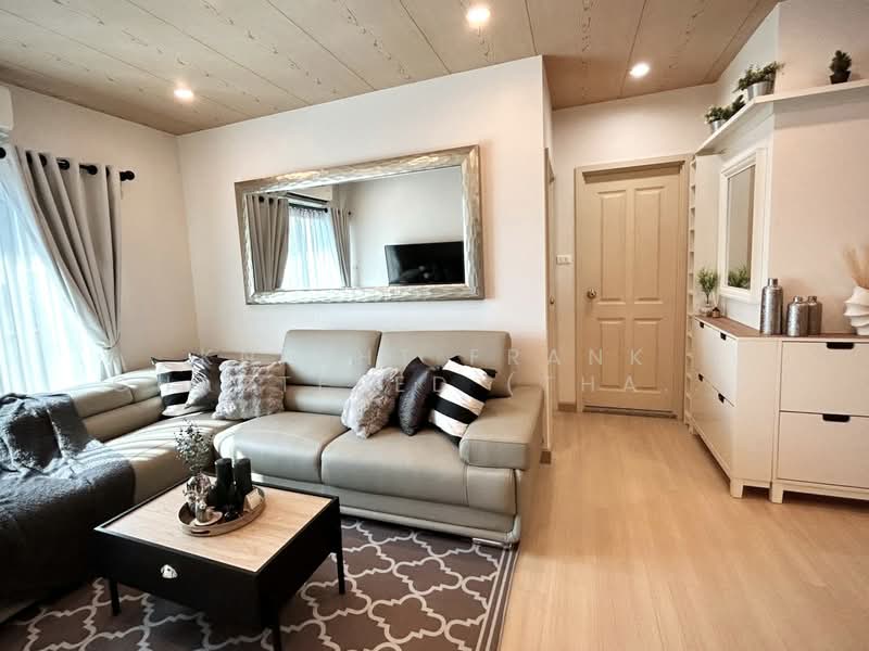 Supalai Veranda Rama 9, Bangkok, 349 Rama 9, Bang Kapi, Huai Khwang, Bangkok, 3 Bedrooms, 120 sqm, Condo For Rent, by Knight Frank Chartered (Thailand) Co.,Ltd, 500175287 - DDproperty.com