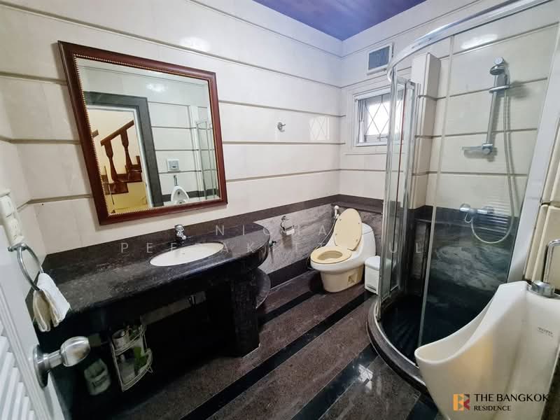 Chuanchuen Ladprao, Bangkok, Sukonthasawat Road, Lat Phrao, Lat Phrao, Bangkok, 5 Bedrooms, 347 sqm, Single Detached House For Rent, by Nicha Peerakittikul, 500175291 - DDproperty.com