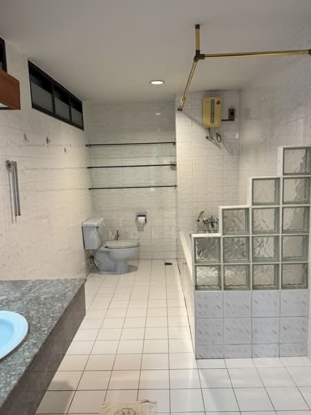 ทาวน์โฮม 4 ชั้น ทองหล่อ ซอย 7, Bangkok, Khlong Tan Nua, Watthana, Bangkok, 6 Bedrooms, 400 sqm, Townhouse For Rent, by Jatuporn Amonsin, 500175325 - DDproperty.com