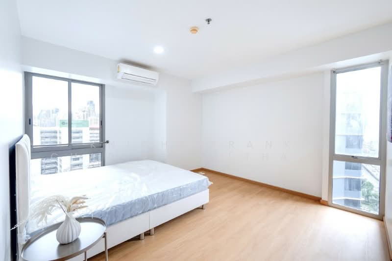 My Resort Bangkok, Bangkok, 1724 Petchaburi Road, Bang Kapi, Huai Khwang, Bangkok, 2 Bedrooms, 64 sqm, Condo For Rent, by Knight Frank Chartered (Thailand) Co.,Ltd, 500175330 - DDproperty.com