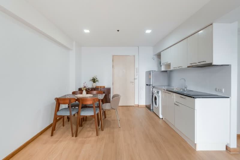 My Resort Bangkok, Bangkok, 1724 Petchaburi Road, Bang Kapi, Huai Khwang, Bangkok, 2 Bedrooms, 64 sqm, Condo For Rent, by Knight Frank Chartered (Thailand) Co.,Ltd, 500175330 - DDproperty.com