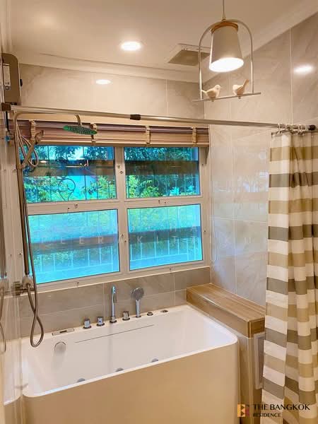 House Area Sukhumvit (Mid Sukhumvit), Bangkok, Phra Kanong, Khlong Toei, Bangkok, 5 Bedrooms, 460 sqm, Single Detached House For Rent, by Nicha Peerakittikul, 500175335 - DDproperty.com