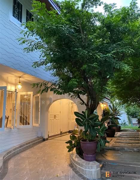 House Area Sukhumvit (Mid Sukhumvit), Bangkok, Phra Kanong, Khlong Toei, Bangkok, 5 Bedrooms, 460 sqm, Single Detached House For Rent, by Nicha Peerakittikul, 500175335 - DDproperty.com