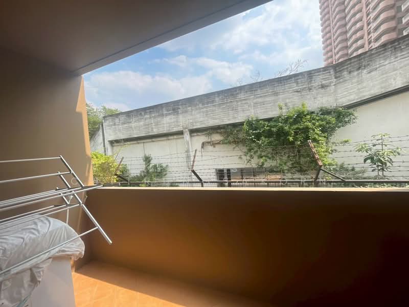 3-Storey Project Space for Rent Sathorn – Sala Daeng, Bangkok, Thung Maha Mek, Sathon, Bangkok, , 450 sqm, Shophouse For Rent, by Pudis Chitrungsakorn, 500175350 - DDproperty.com