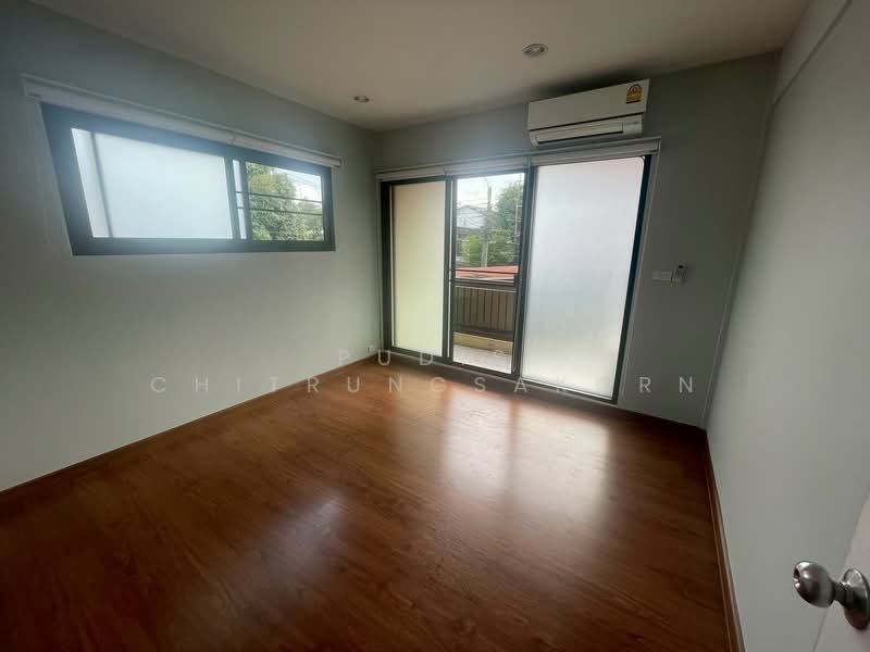 Single House for Rent – Narathiwas–Saint Louis Area, Bangkok, Thung Maha Mek, Sathon, Bangkok, , 200 sqm, Shophouse For Rent, by Pudis Chitrungsakorn, 500175357 - DDproperty.com