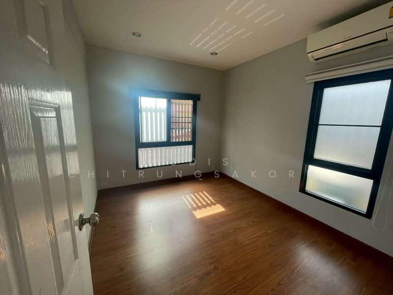 Single House for Rent – Narathiwas–Saint Louis Area, Bangkok, Thung Maha Mek, Sathon, Bangkok, , 200 sqm, Shophouse For Rent, by Pudis Chitrungsakorn, 500175357 - DDproperty.com