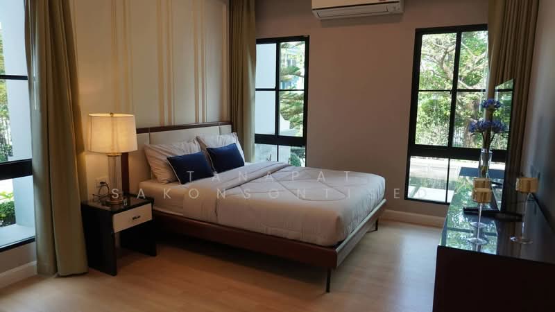 Nantawan Rama 9 - New Krungthepkreetha, Bangkok, Saphan Sung, Saphan Sung, Bangkok, 5 Bedrooms, 450 sqm, Single Detached House For Rent, by Tanapat Sakonsontised, 500175361 - DDproperty.com