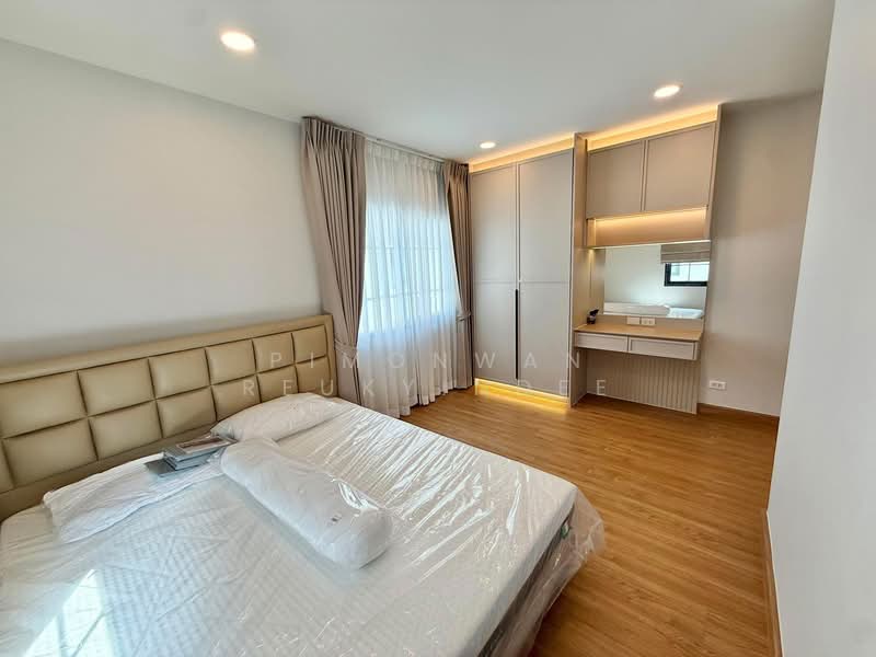 Centro Bangna, Samut Prakan, 111 Soi 3, Bang Kaeo, Bang Plee, Samut Prakan, 4 Bedrooms, 250 sqm, Single Detached House For Rent, by Pimonwan Reukyindee, 500175371 - DDproperty.com