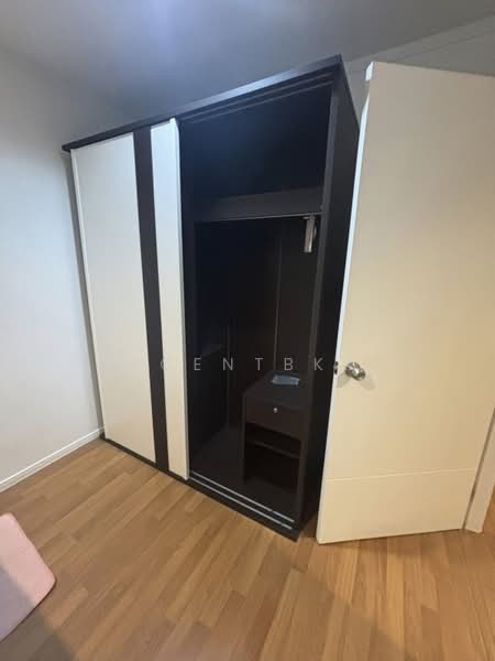 Lumpini Park Rama 9-Ratchada, Bangkok, 888 Chaturathit Road, Bang Kapi, Huai Khwang, Bangkok, 1 Bedroom, 30 sqm, Condo For Rent, by Agentbkk, 500175385 - DDproperty.com