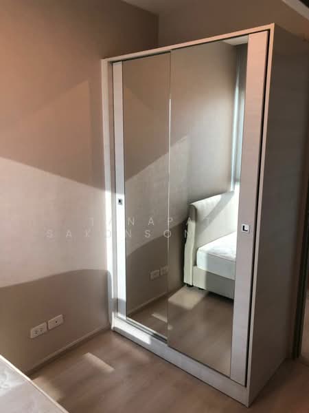 Life Ratchadapisek, Bangkok, 279 Ratchadapisaek Road, Huai Khwang, Huai Khwang, Bangkok, 2 Bedrooms, 56 sqm, Condo For Sale, by Tanapat Sakonsontised, 500175413 - DDproperty.com