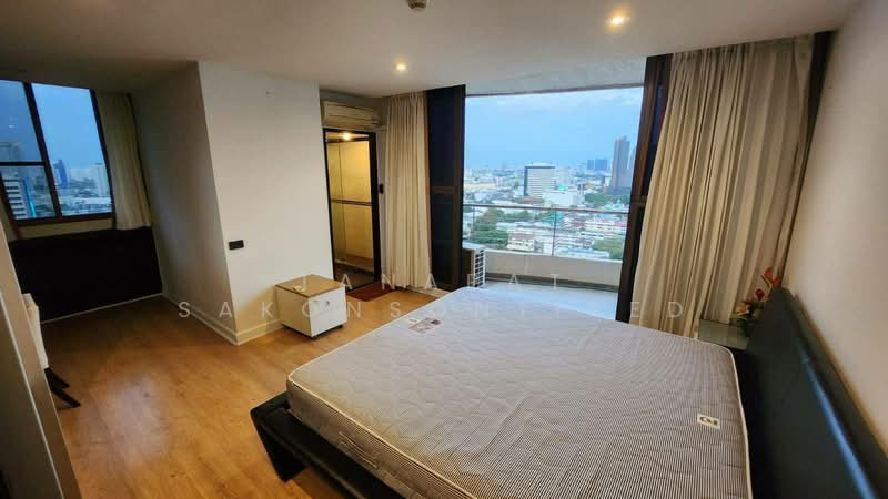 Supalai Place Sukhumvit 39, Bangkok, 175-179 Soi Sukhumvit 39 Sukhumvit Road, Khlong Tan Nua, Watthana, Bangkok, 3 Bedrooms, 130 sqm, Condo For Sale, by Tanapat Sakonsontised, 500175419 - DDproperty.com