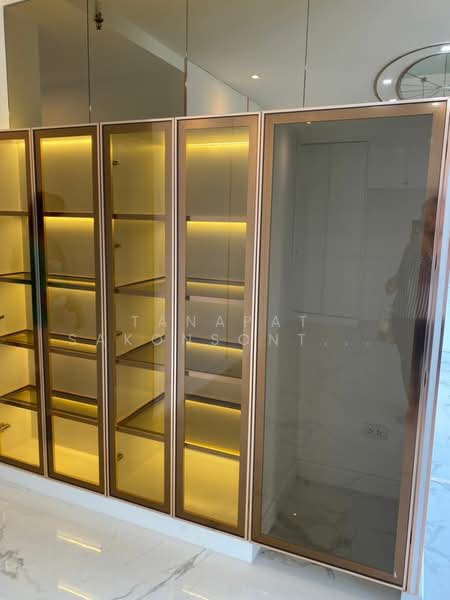 Moon Tower, Bangkok, Soi Sukhumvit 59, Khlong Tan Nua, Watthana, Bangkok, 6 Bedrooms, 657 sqm, Condo For Sale, by Tanapat Sakonsontised, 500175421 - DDproperty.com