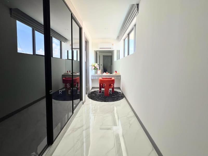 Layan Chak Nok, Chon Buri (Pattaya), Toongklom-Talman 20, Bang Lamung, Bang Lamung (Pattaya), Chon Buri (Pattaya), 4 Bedrooms, 641 sqm, Villa For Sale, by Sujiphat Sreewongpan, 500175429 - DDproperty.com