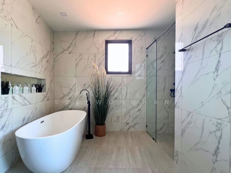 Layan Chak Nok, Chon Buri (Pattaya), Toongklom-Talman 20, Bang Lamung, Bang Lamung (Pattaya), Chon Buri (Pattaya), 4 Bedrooms, 641 sqm, Villa For Sale, by Sujiphat Sreewongpan, 500175429 - DDproperty.com