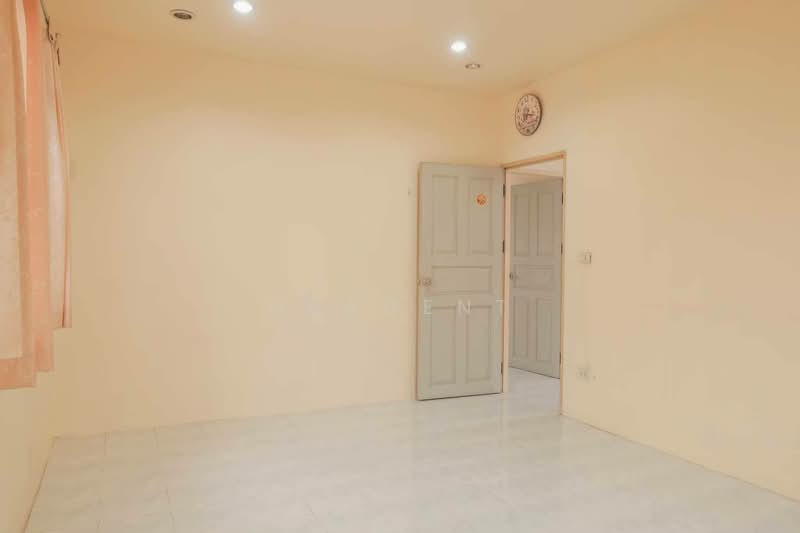 ขาย - Phacharaphan : พัชราพรรณ, นนทบุรี