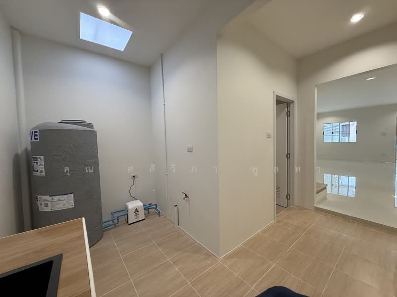 Ujaruan, Bangkok, พหลโยธิน40, Sena Nikhom, Chatuchak, Bangkok, 2 Bedrooms, 136 sqm, Townhouse For Sale, by คุณ ศศิวิภา พูลทา, 500175457 - DDproperty.com