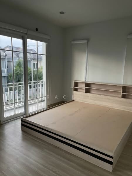 The Village Kanjanapisek-Ratchapruek : เดอะวิลเลจ กาญจนาภิเษก-ราชพฤกษ์, นนทบุรี, ถนน บางกรวย - กรุงเทพ, ไทรน้อย, ไทรน้อย, นนทบุรี, 161 ตร.ม., บ้านเดี่ยว ขาย, โดย NRagent, 500175473 - DDproperty.com