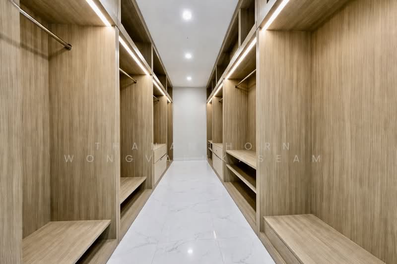 Patio Ratchayothin, Bangkok, Phahonyothin 32, Chan Kasem, Chatuchak, Bangkok, 3 Bedrooms, 320 sqm, Townhouse For Sale, by Thananthorn Wongvarnkaseam, 500175517 - DDproperty.com