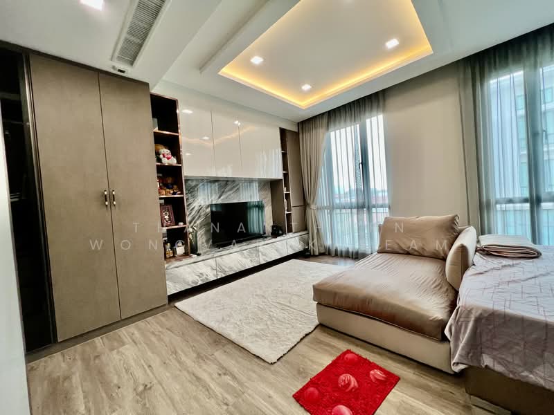 Patio Ratchayothin, Bangkok, Phahonyothin 32, Chan Kasem, Chatuchak, Bangkok, 3 Bedrooms, 320 sqm, Townhouse For Sale, by Thananthorn Wongvarnkaseam, 500175517 - DDproperty.com