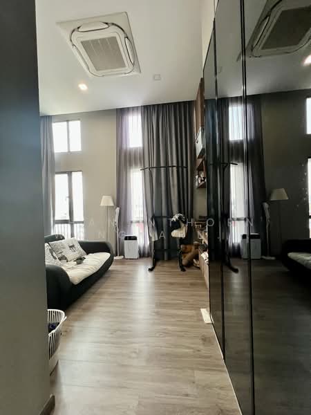 Patio Ratchayothin, Bangkok, Phahonyothin 32, Chan Kasem, Chatuchak, Bangkok, 3 Bedrooms, 320 sqm, Townhouse For Sale, by Thananthorn Wongvarnkaseam, 500175517 - DDproperty.com
