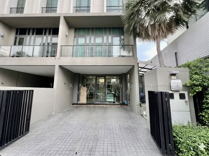 Patio Ratchayothin, Bangkok, Phahonyothin 32, Chan Kasem, Chatuchak, Bangkok, 3 Bedrooms, 320 sqm, Townhouse For Sale, by Thananthorn Wongvarnkaseam, 500175517 - DDproperty.com