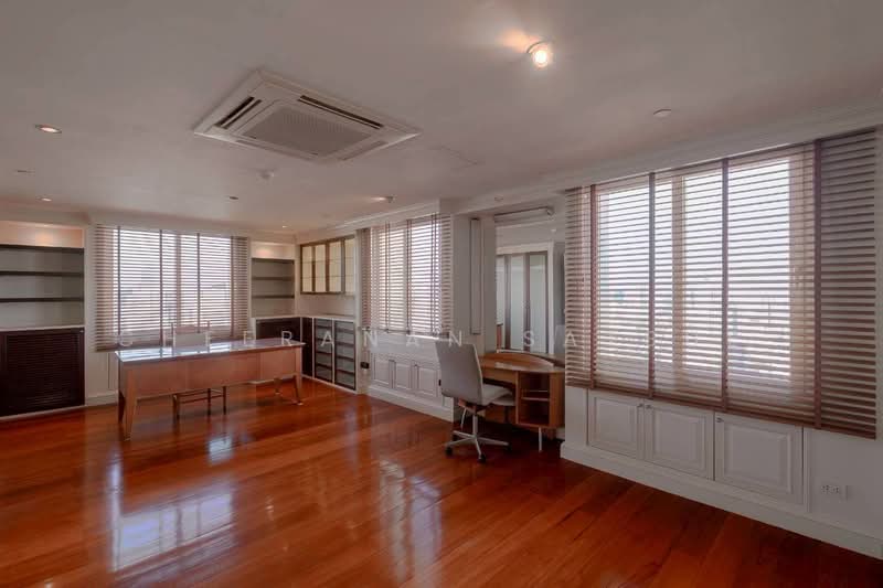 Las Colinas, Bangkok, Sukhumvit 21 Road, Khlongtoei Nua, Watthana, Bangkok, 5 Bedrooms, 698 sqm, Condo For Sale, by Cheeranan Satsue, 500175534 - DDproperty.com