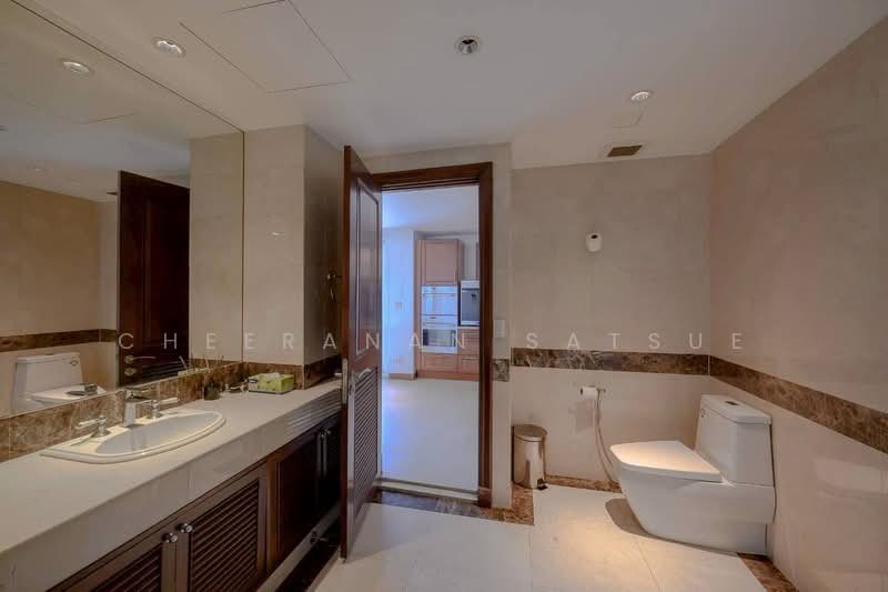 Las Colinas, Bangkok, Sukhumvit 21 Road, Khlongtoei Nua, Watthana, Bangkok, 5 Bedrooms, 698 sqm, Condo For Sale, by Cheeranan Satsue, 500175534 - DDproperty.com