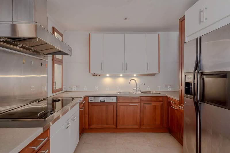 Las Colinas, Bangkok, Sukhumvit 21 Road, Khlongtoei Nua, Watthana, Bangkok, 5 Bedrooms, 698 sqm, Condo For Sale, by Cheeranan Satsue, 500175534 - DDproperty.com